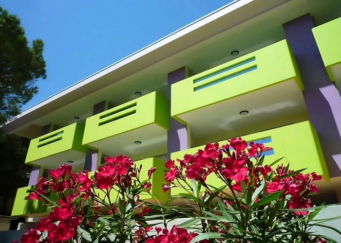 Welcoming Flat With A Large Terrace-beahost Lägenhet