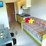 Διαμέρισμα Welcoming Flat With A Large Terrace-beahost Μπιμπιόνε