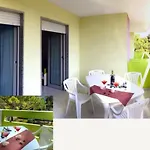 Welcoming Flat With A Large Terrace-beahost *