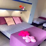 Welcoming Flat With A Large Terrace-beahost * Μπιμπιόνε