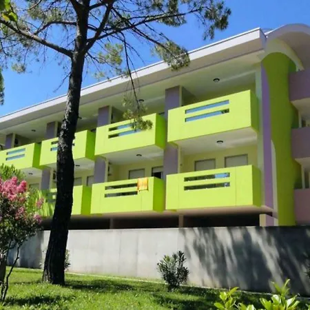 Welcoming Flat With A Large Terrace-beahost *